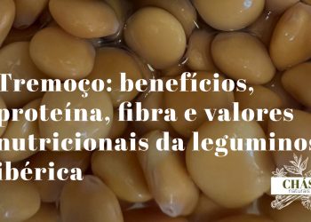 tremoços brancos em salmoura em tigela de barro típica portuguesa
